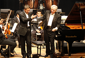 O pianista Marcelo Bratke e o maestro João Carlos Martins. Foto: Julia Moraes
