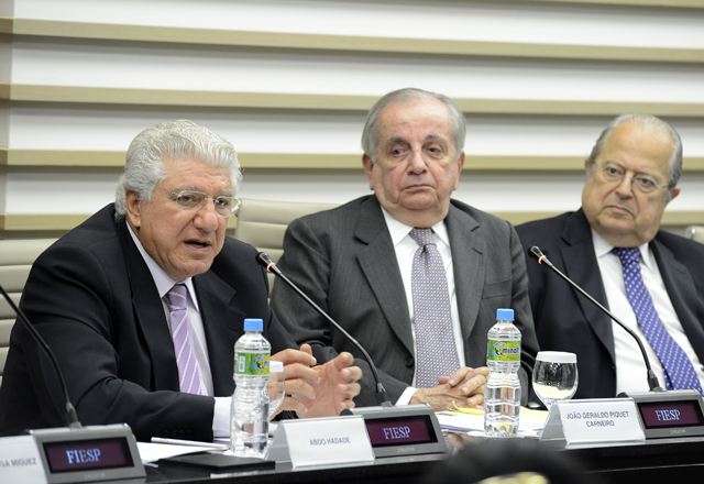Da esquerda para a direita: Hadade, Carneiro e Ferreira: propostas para reduzir burocracia. Foto: Everton Amaro/Fiesp