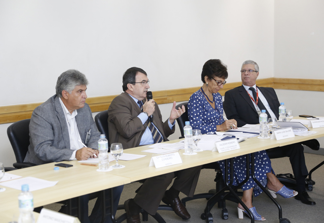 A reunião do Grupo de Trabalho de Segurança em Edificações: mais ações em 2014. Foto: Everton Amaro/Fiesp A reunião do Grupo de Trabalho de Segurança em Edificações: mais ações em 2014. Foto: Everton Amaro/Fiesp