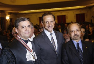 Da esquerda para a direita: Prieto, Skaf e Caldeira na cerimônia de posse nesta segunda-feira (24/02). Foto: Everton Amaro/Fiesp Da esquerda para a direita: Prieto, Skaf e Caldeira na cerimônia de posse nesta segunda-feira (24/02). Foto: Everton Amaro/Fiesp