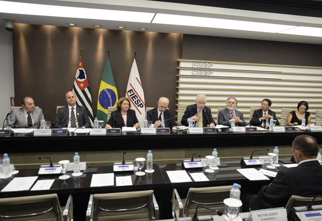 A reunião do Conjur: debates sobre eventuais falhas das legislações em evidência. Foto: Helcio Nagamine/Fiesp A reunião do Conjur: debates sobre eventuais falhas das legislações em evidência. Foto: Helcio Nagamine/Fiesp
