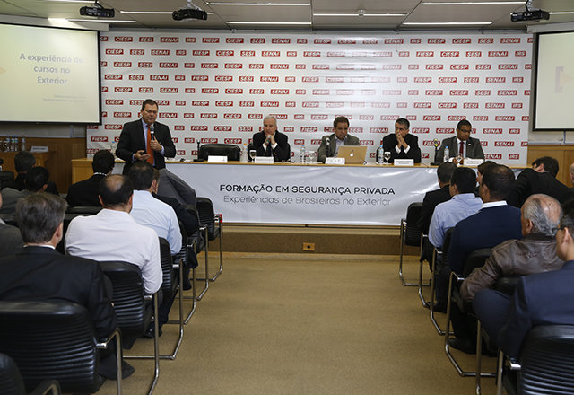 O seminário na Fiesp: avaliação criteriosa dos cursos a serem feitos. Foto: Everton Amaro/Fiesp O seminário na Fiesp: avaliação criteriosa dos cursos a serem feitos. Foto: Everton Amaro/Fiesp