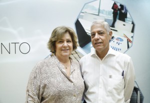 A empresária Miriam Mendes da Silva e seu marido e consultor, Antônio Carlos, aprovam a Sala de Crédito. Foto: Tâmna Waqued/FIESP Imagem relacionada a matéria - Id: 1563845701