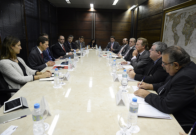 A reunião no Derex com representantes do BID: aposta na iniciativa privada. Foto: Helcio Nagamine/Fiesp A reunião no Derex com representantes do BID: aposta na iniciativa privada. Foto: Helcio Nagamine/Fiesp
