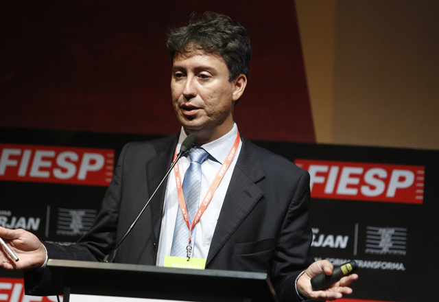 Montenegro: “De qualquer lugar, posso fazer a liberação de cargas e navios”. Foto: Everton Amaro/Fiesp Montenegro: “De qualquer lugar, posso fazer a liberação de cargas e navios”. Foto: Everton Amaro/Fiesp