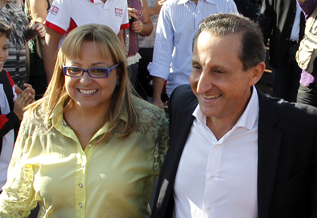 Claudia e Skaf durante a cerimônia de inauguração da escola: salas e laboratórios mais estruturados. Foto: Ayrton Vignola/Fiesp Claudia e Skaf durante a cerimônia de inauguração da escola: salas e laboratórios mais estruturados. Foto: Ayrton Vignola/Fiesp
