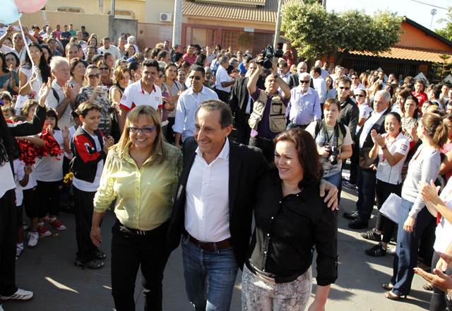 Skaf na inauguração da escola do Sesi-SP em Andradina: indústria dando o exemplo. Foto: Ayrton Vignola/Fiesp Skaf na inauguração da escola do Sesi-SP em Andradina: indústria dando o exemplo. Foto: Ayrton Vignola/Fiesp