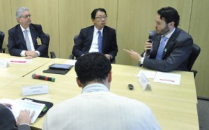 Da esq. para dir: Manuel Carlos de Lima Rossitto, Helcio Honda e Luís Felipe Valerim. Foto: Beto Moussalli/FIESP Imagem relacionada a matéria - Id: 1611655137