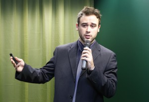 O designer Guilherme Rodrigues. Foto: Tâmna Waqued/FIESP Imagem relacionada a matéria - Id: 1618704077