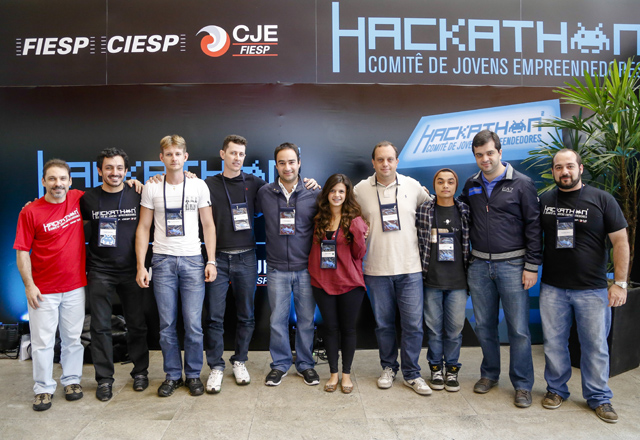 A equipe vencedora do Hackathon na área de Saúde: foco na solidariedade. Foto: Tâmna Waqued/Fiesp A equipe vencedora do Hackathon na área de Saúde: foco na solidariedade. Foto: Tâmna Waqued/Fiesp