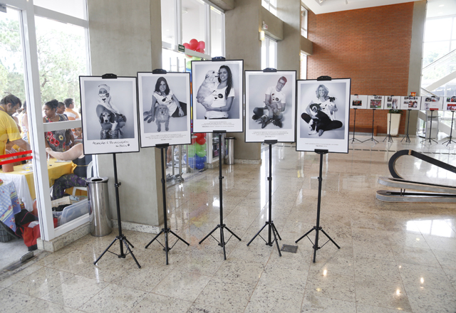 A exposição #Adotei em São José do Rio Preto: 33 animais adotados na cidade. Foto: Everton Amaro/Fiesp A exposição #Adotei em São José do Rio Preto: 33 animais adotados na cidade. Foto: Everton Amaro/Fiesp
