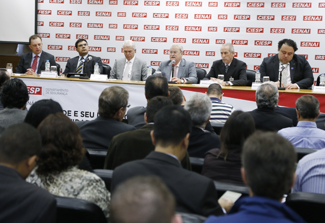 Especialistas debatem o combate à pirataria e rastreabilidade de produtos originais. Foto: Tâmna Waqued/Fiesp Imagem relacionada a matéria - Id: 1606291862