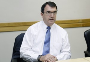 Valdemir Romero: “Hoje há um modismo de aproveitar a sacada para fazer outro ambiente e fechar com vidro. Usar muito vidro como parede também faz com que realmente haja uma situação de risco”. Foto: Tâmna Waqued/Fiesp Imagem relacionada a matéria - Id: 1586255351