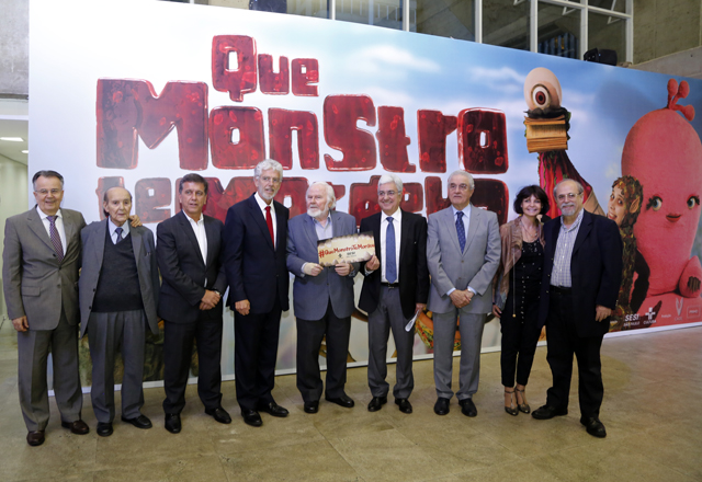 Walter Vicioni (sexto da esquerda para a direita) com autoridades da TV Cultura e da Fiesp. Foto Ayrton Vignola/Fiesp Imagem relacionada a matéria - Id: 1594328419