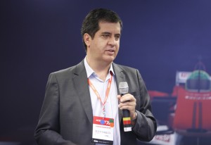Como prêmio, Evangelista ganhou uma viagem para Paris. Foto: Tâmna Waqued/Fiesp Como prêmio, Evangelista ganhou uma viagem para Paris. Foto: Tâmna Waqued/Fiesp