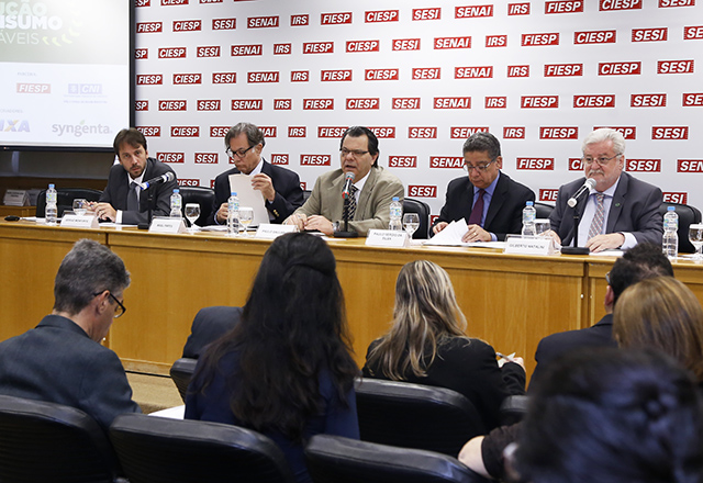Dallari: problema da gestão de resíduos é grave. Foto: Tâmna Waqued/Fiesp Imagem relacionada a matéria - Id: 1553261353