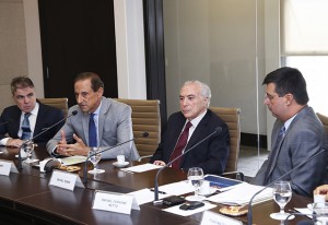 Michel Temer e Paulo Skaf reuniram-se com empresários do setor têxtil na Fiesp. Foto: Ayrton Vignola Imagem relacionada a matéria - Id: 1624190733