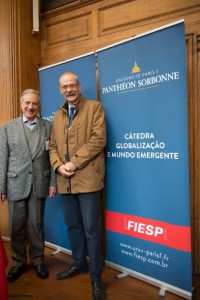 Nelson Pereira dos Reis, Diretor Titular do Departamento de Meio Ambiente – DMA e Jean-Marc Bonnisseau, Vice-Presidente de Relações Internacionais da Universidade Paris 1 Panthéon-Sorbonne Imagem relacionada a matéria - Id: 1610745712