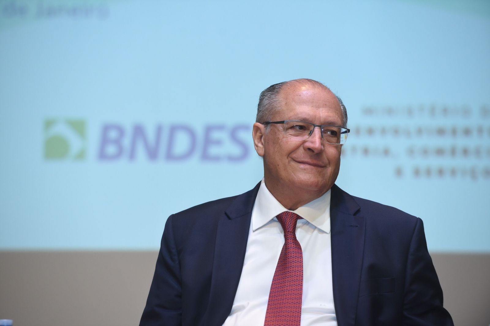 O vice-presidente Geraldo Alckmin, à frente do MDIC, vê dois desafios urgentes a enfrentar: impostos e juros. Fotos: André Telles/Divulgação: BNDES